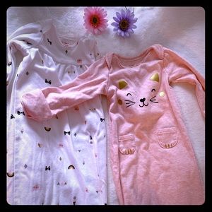 Set of 2 long sleeve gowns.